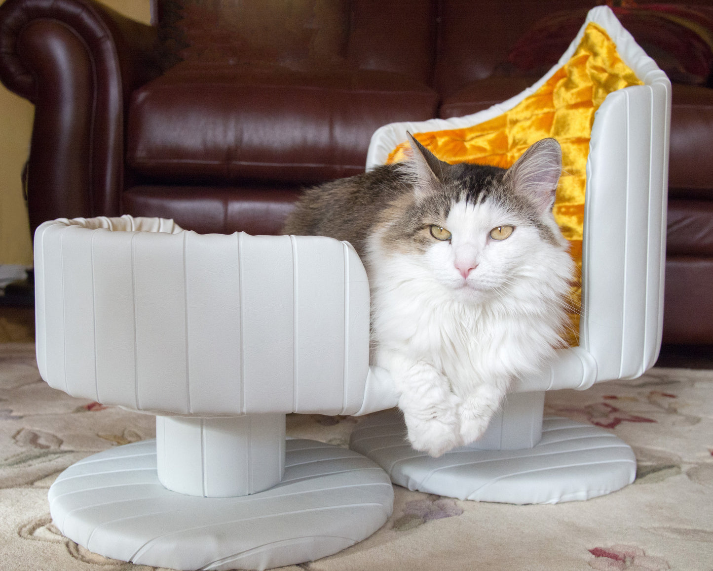 ROYAL DAVENPORT LUXURY PET BED