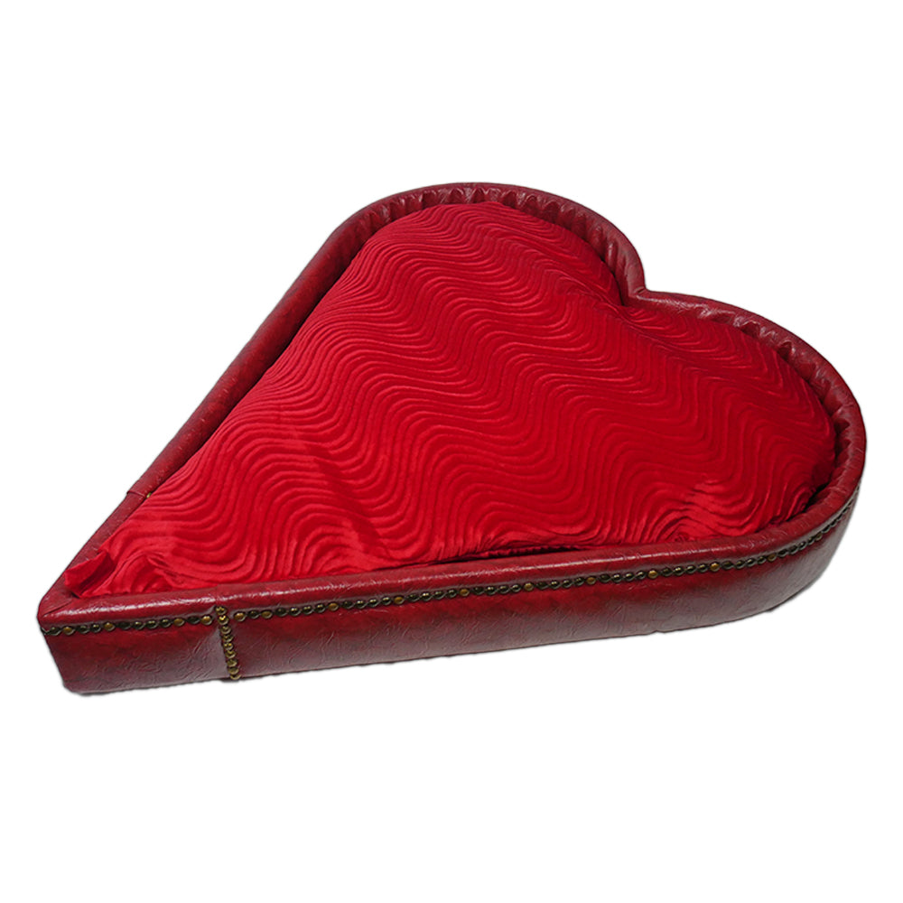 DELUXE ROYAL HEART DOG BED